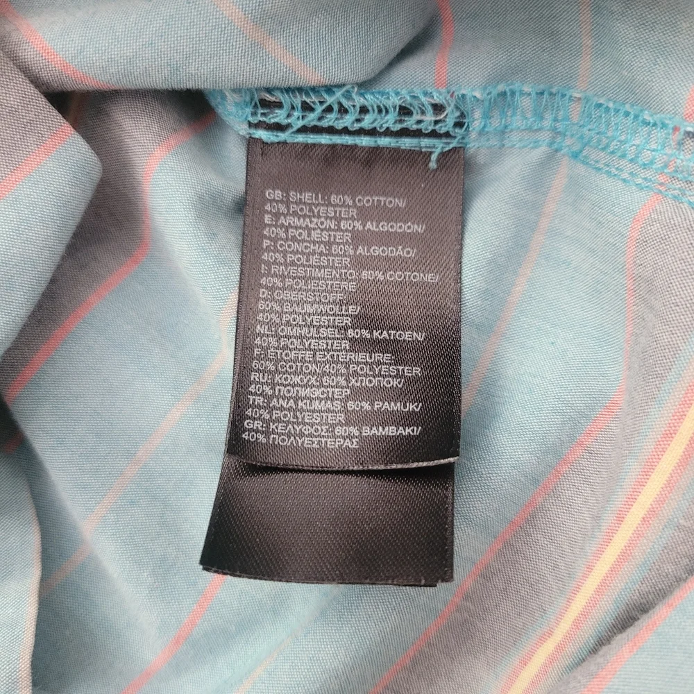 The North Face Chambray Pursuit Men's Medium‎ Short Sleeve Button Up Shirt Blue